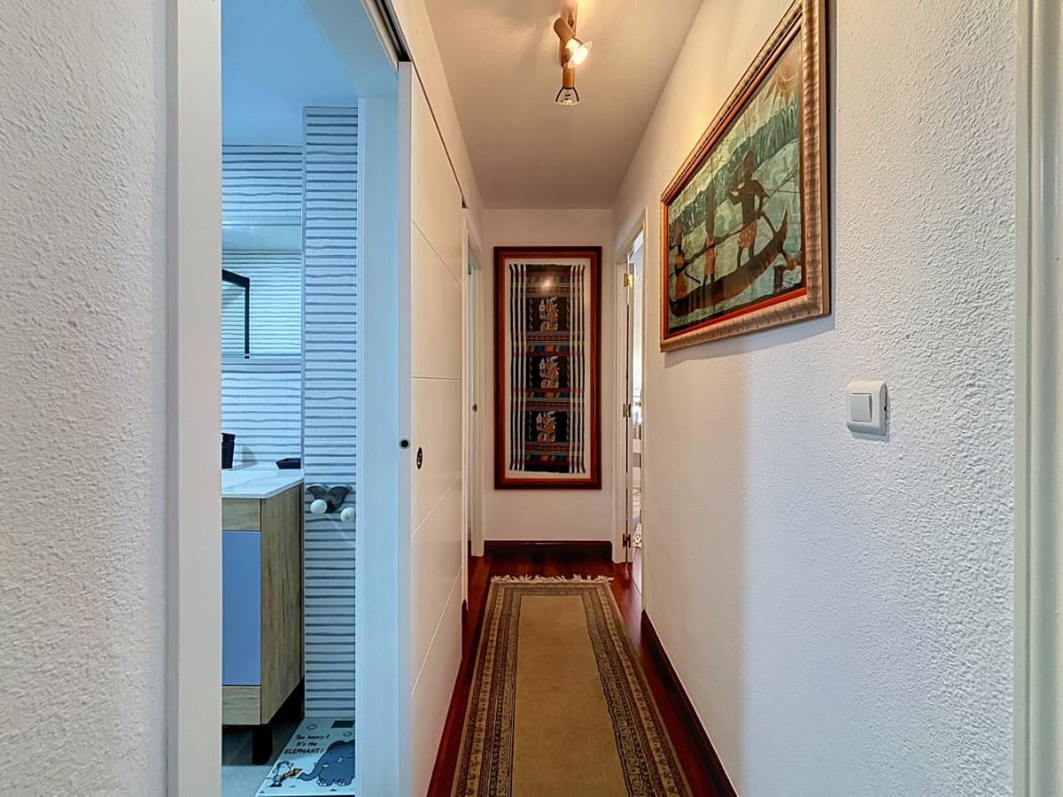 Middle Floor Apartment in Málaga — photo 10 of 10