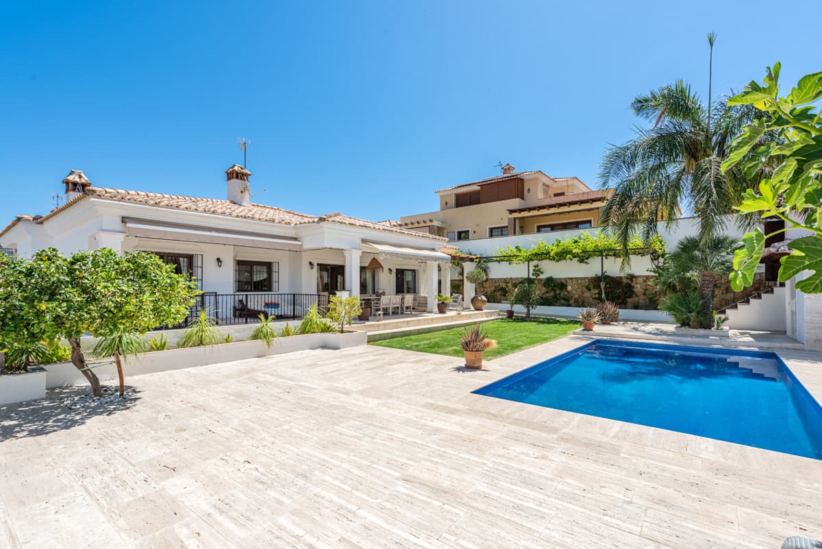 Detached Villa in Marbella — photo 2 of 10