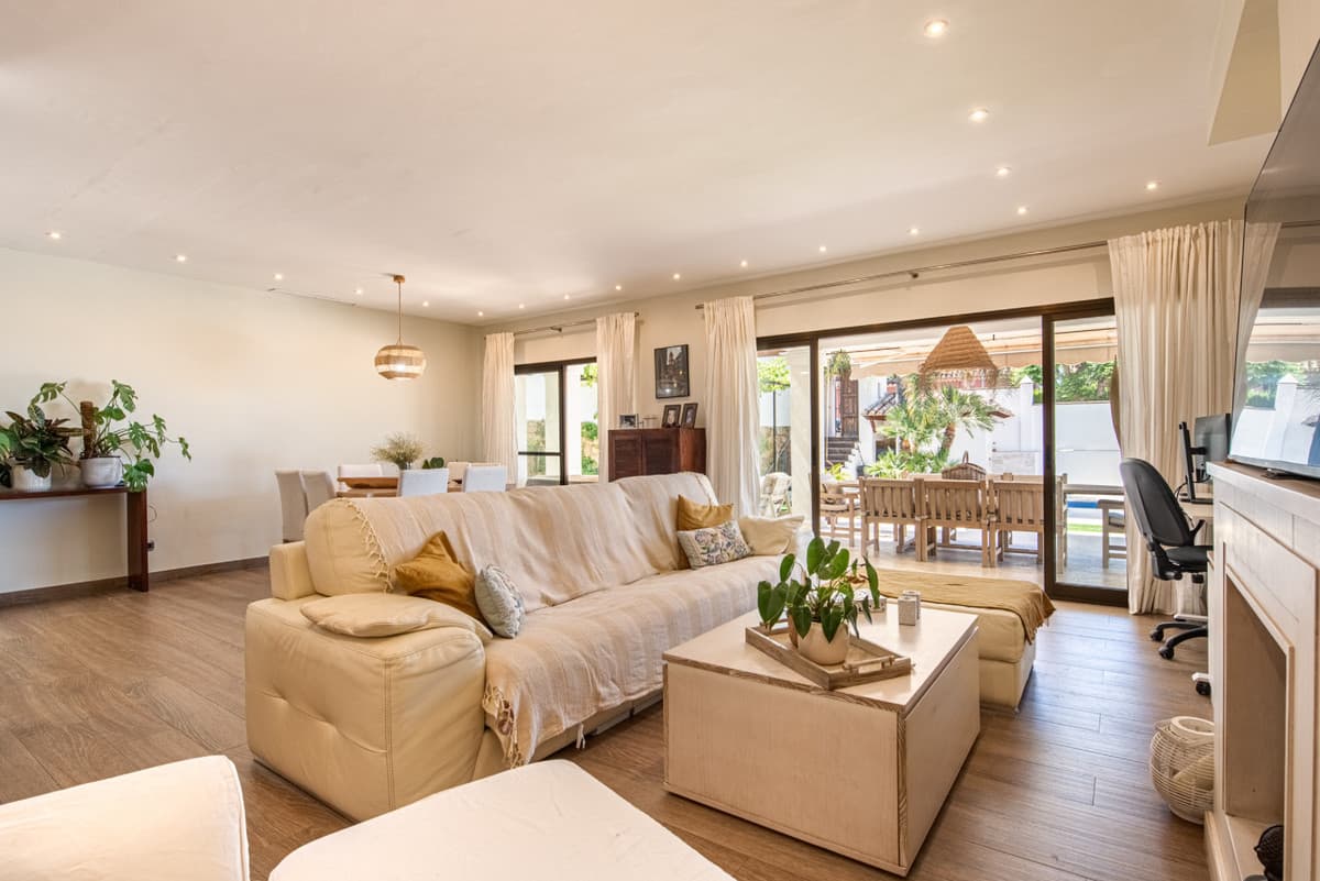 Detached Villa in Marbella — photo 6 of 10
