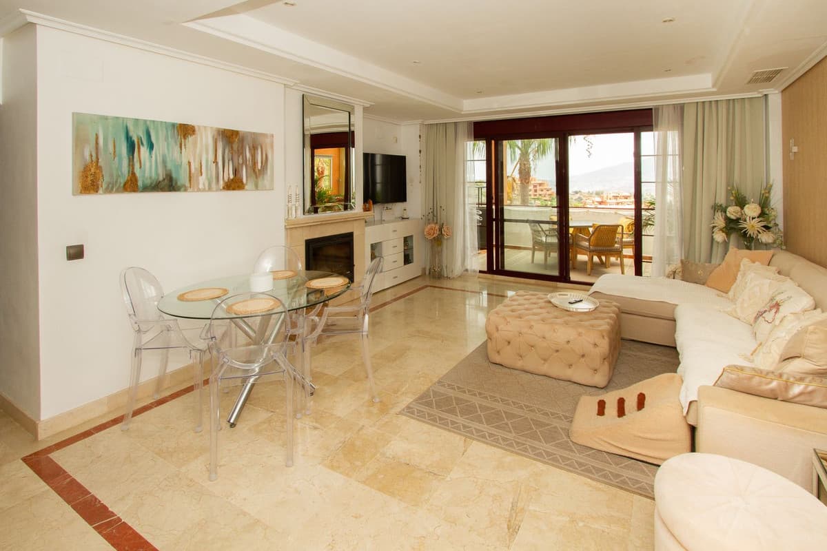 Penthouse Duplex in La Mairena — photo 1 of 10