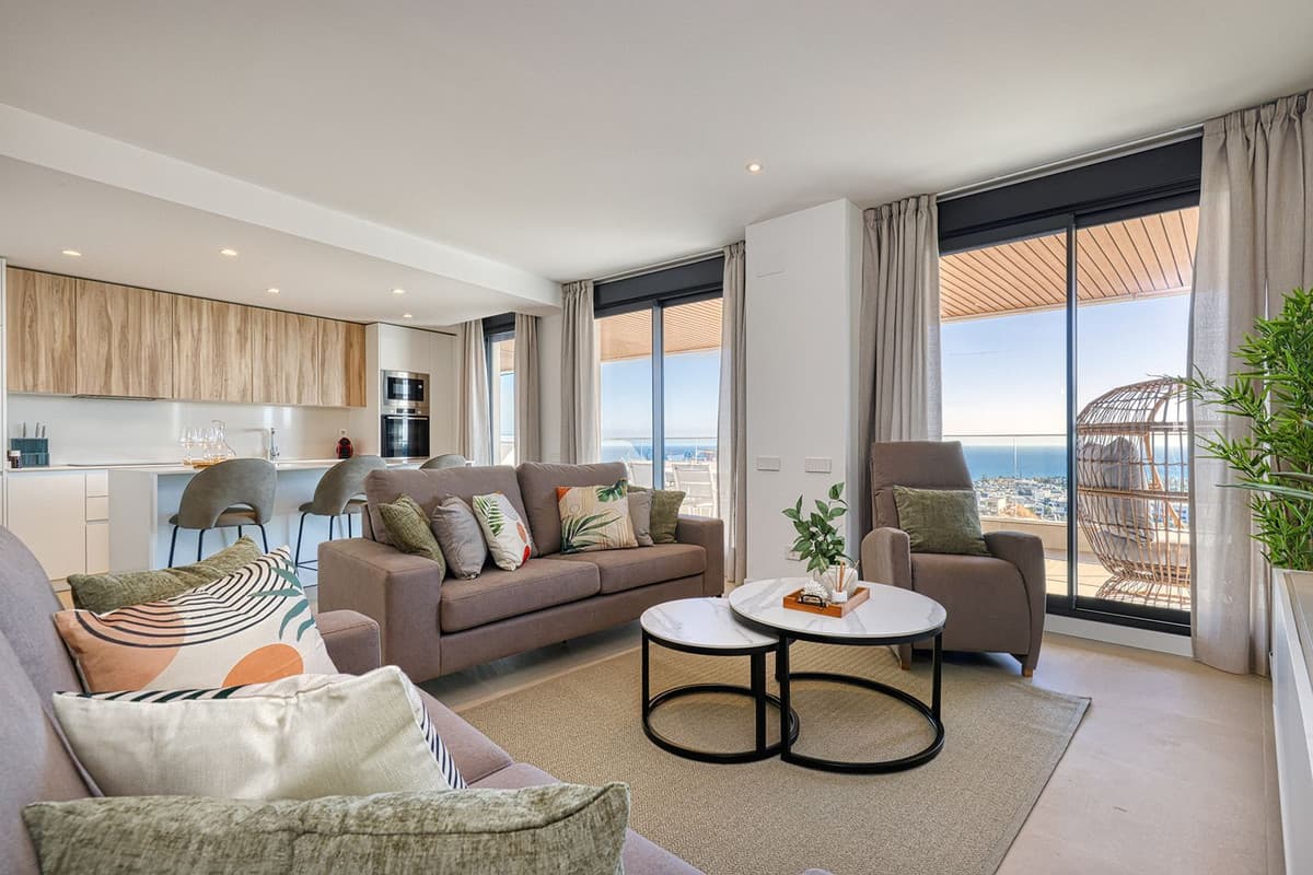 Middle Floor Apartment in Estepona — photo 6 of 10