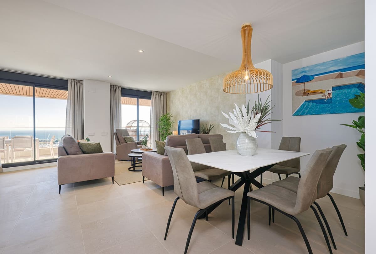 Middle Floor Apartment in Estepona — photo 8 of 10
