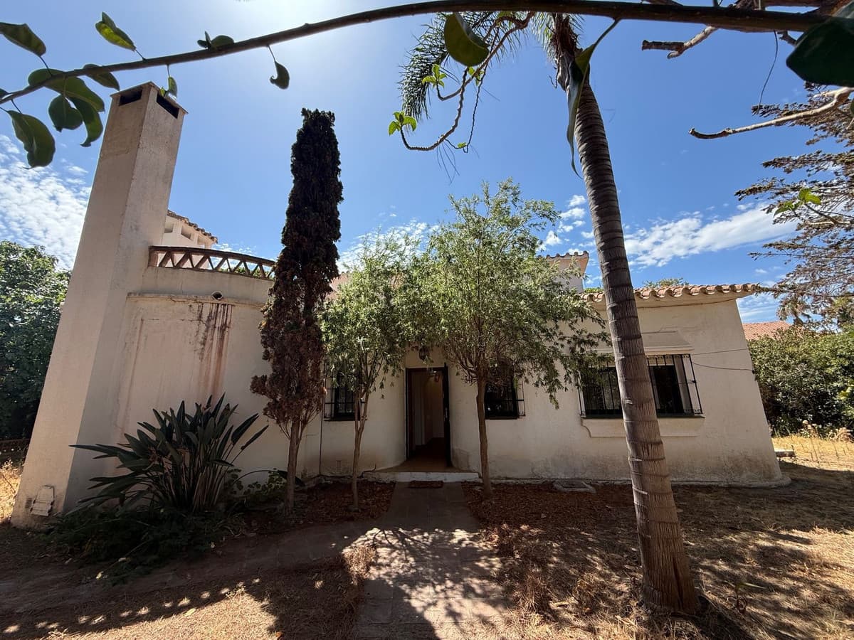 Detached Villa in Marbesa — photo 2 of 10