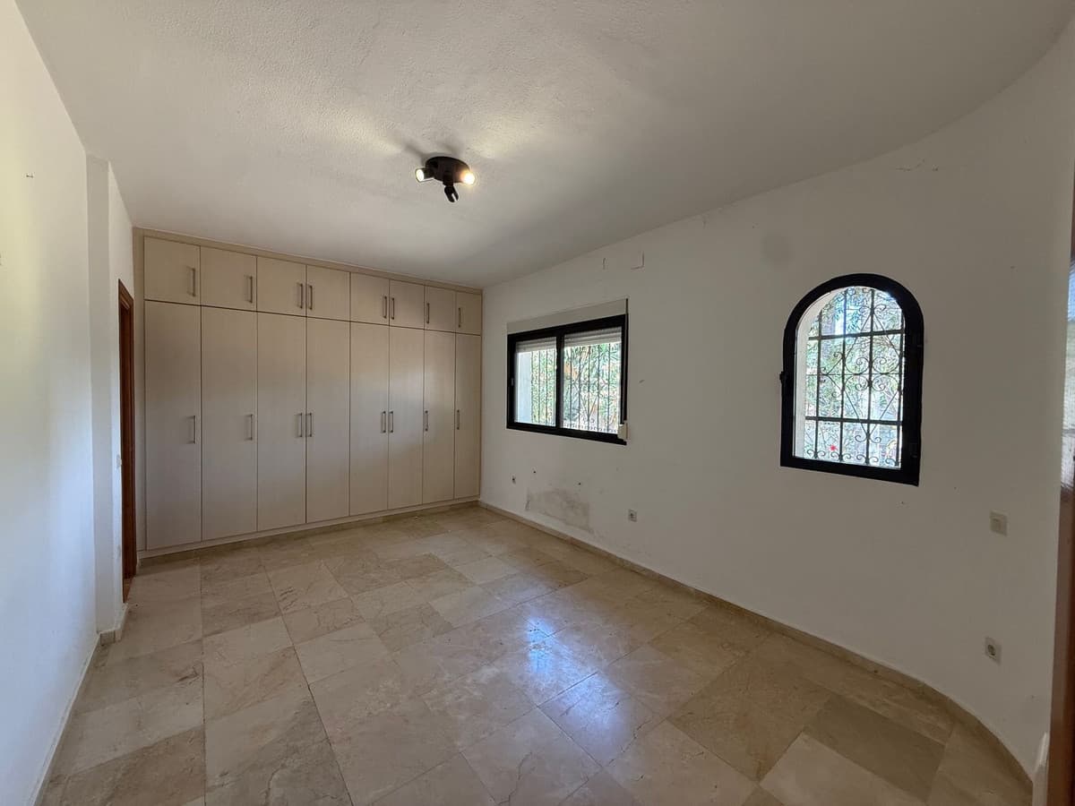 Detached Villa in Marbesa — photo 7 of 10