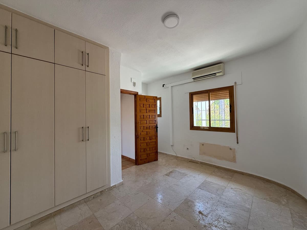 Detached Villa in Marbesa — photo 9 of 10