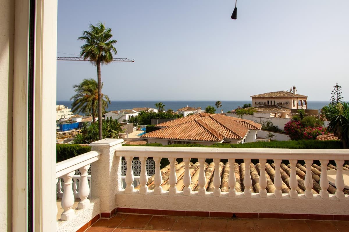 Detached Villa in Mijas Costa — photo 2 of 10