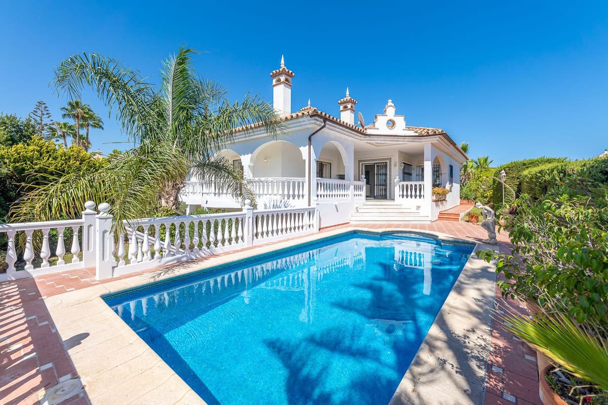 Detached Villa in El Chaparral — photo 1 of 10