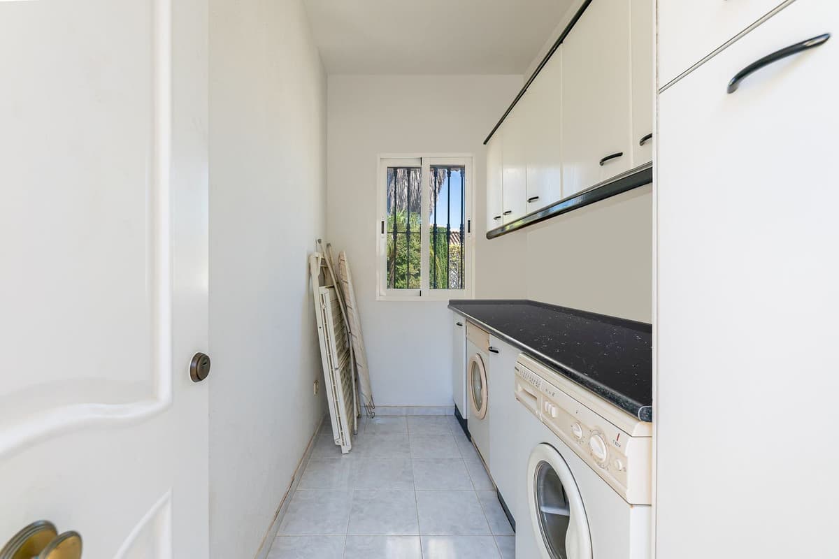Detached Villa in El Chaparral — photo 9 of 10
