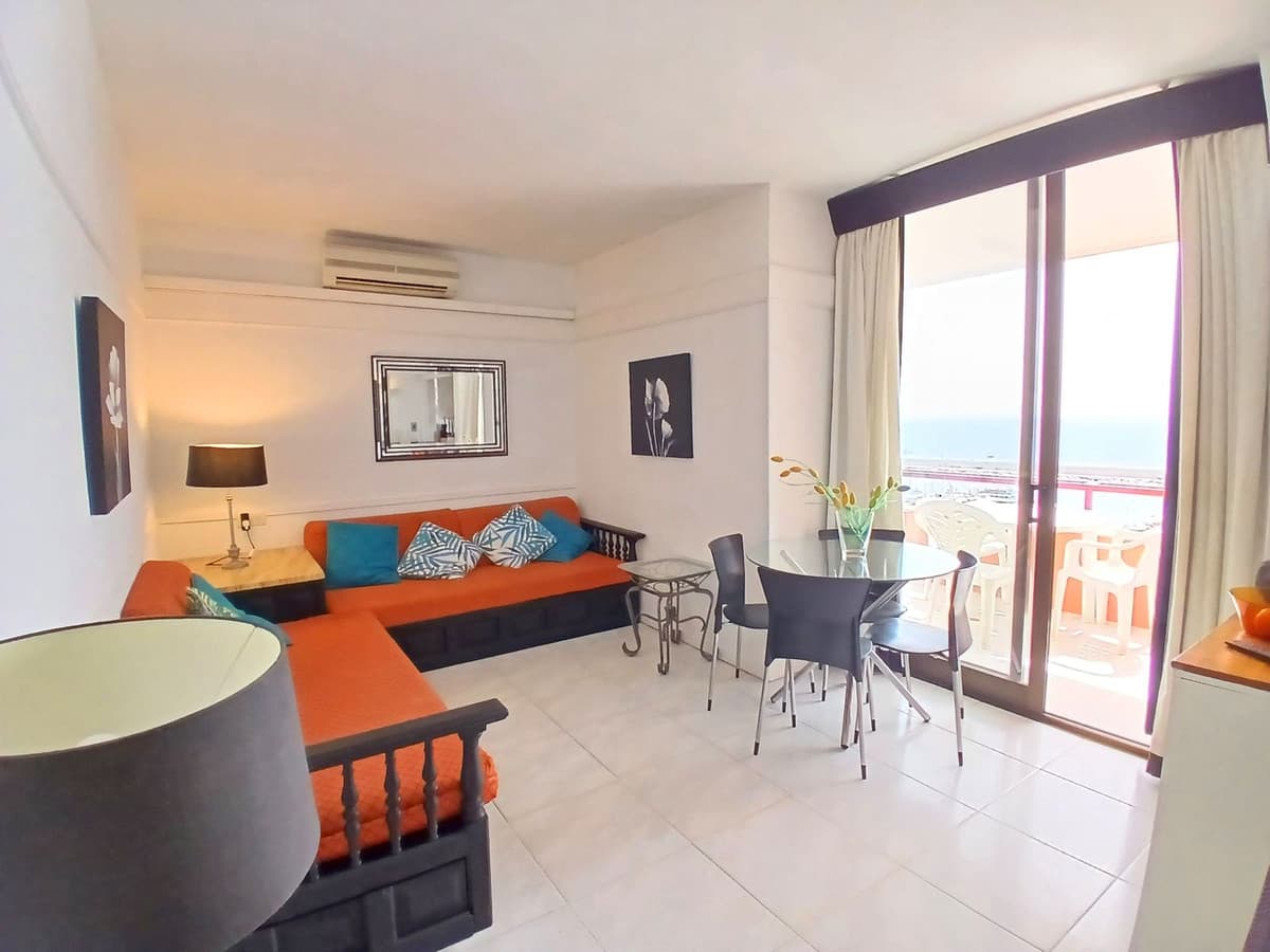 Middle Floor Apartment in Fuengirola — photo 5 of 10