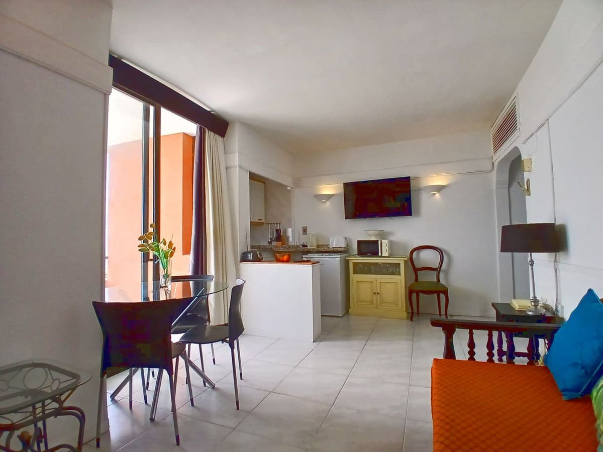 Middle Floor Apartment in Fuengirola — photo 7 of 10