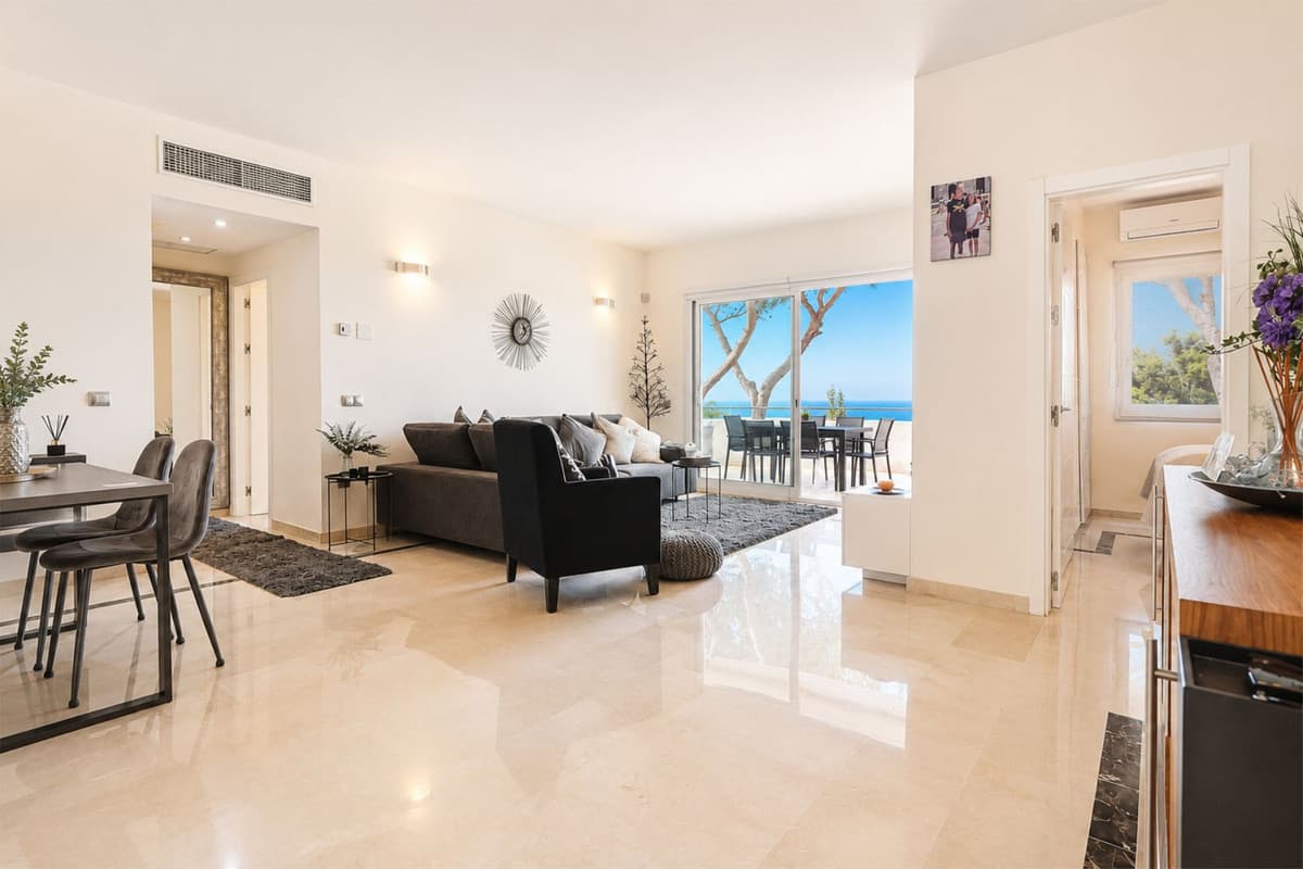 Middle Floor Apartment in Cabopino — photo 1 of 10