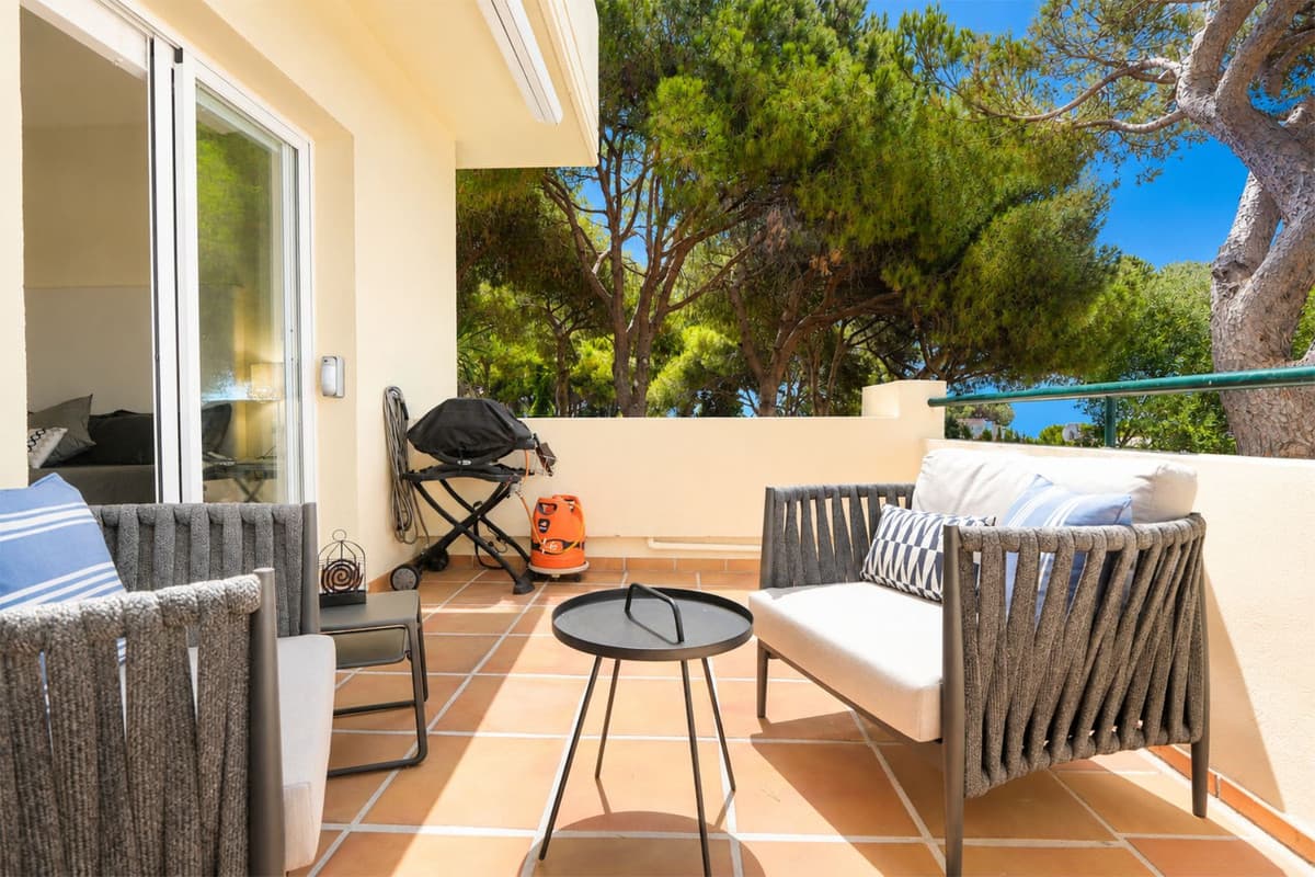 Middle Floor Apartment in Cabopino — photo 9 of 10