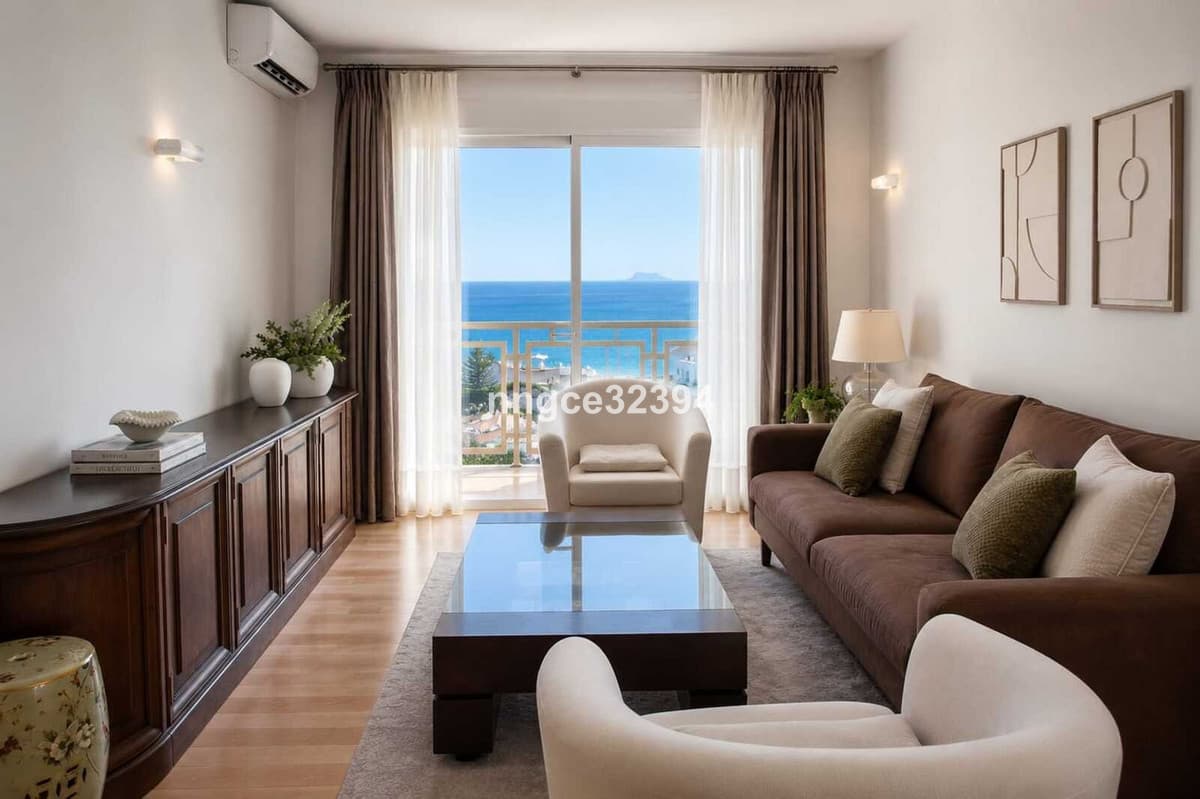 Top Floor Apartment in Estepona — photo 3 of 10