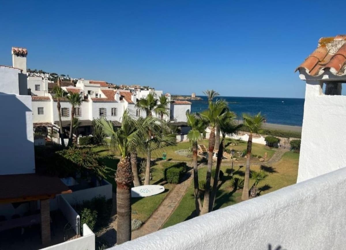 Townhouse in Casares Playa — photo 1 of 10