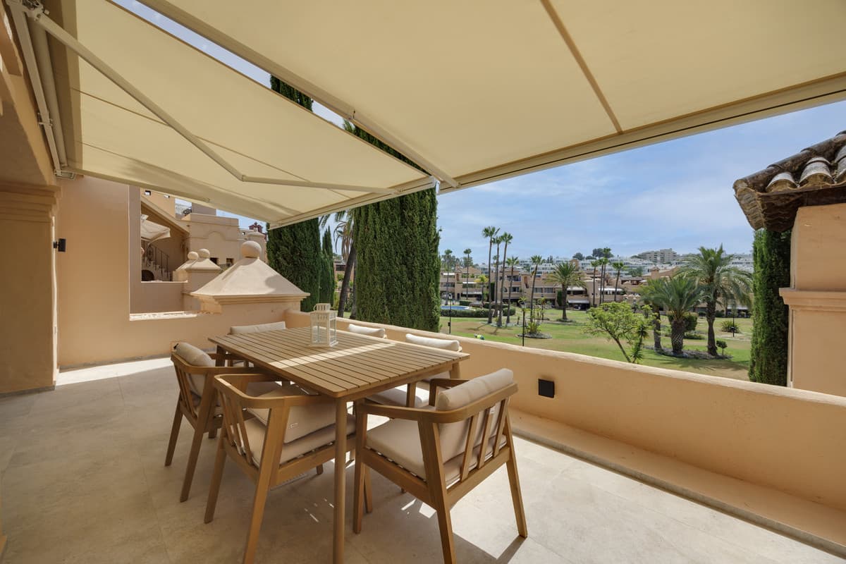 Penthouse Duplex in Estepona — photo 1 of 10