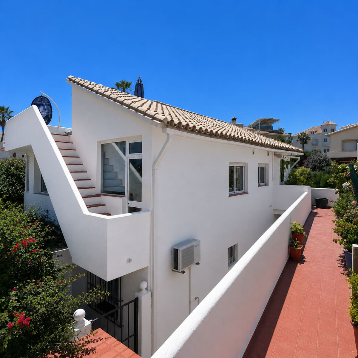 Detached Villa in El Faro — photo 5 of 10
