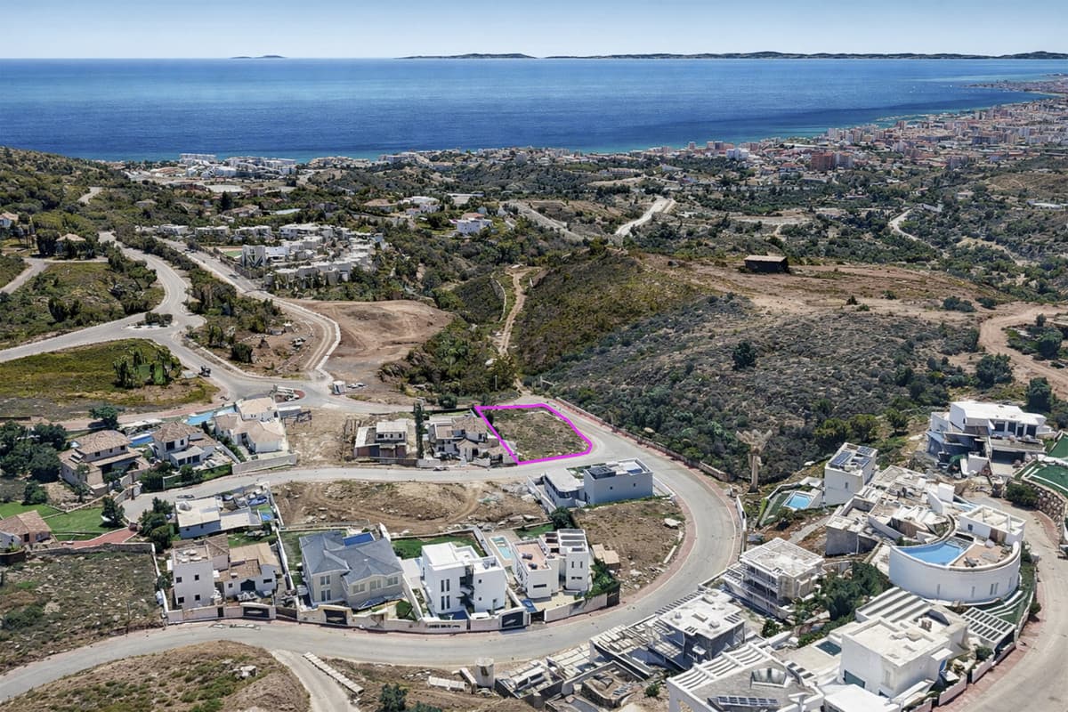 Land in Mijas — photo 1 of 4
