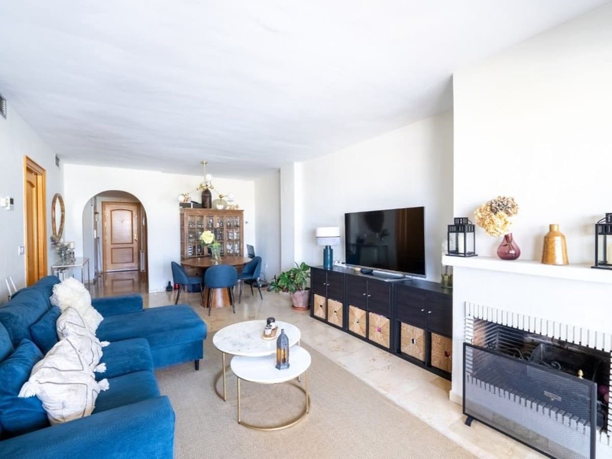 Top Floor Apartment in Guadalmina Alta — photo 4 of 10