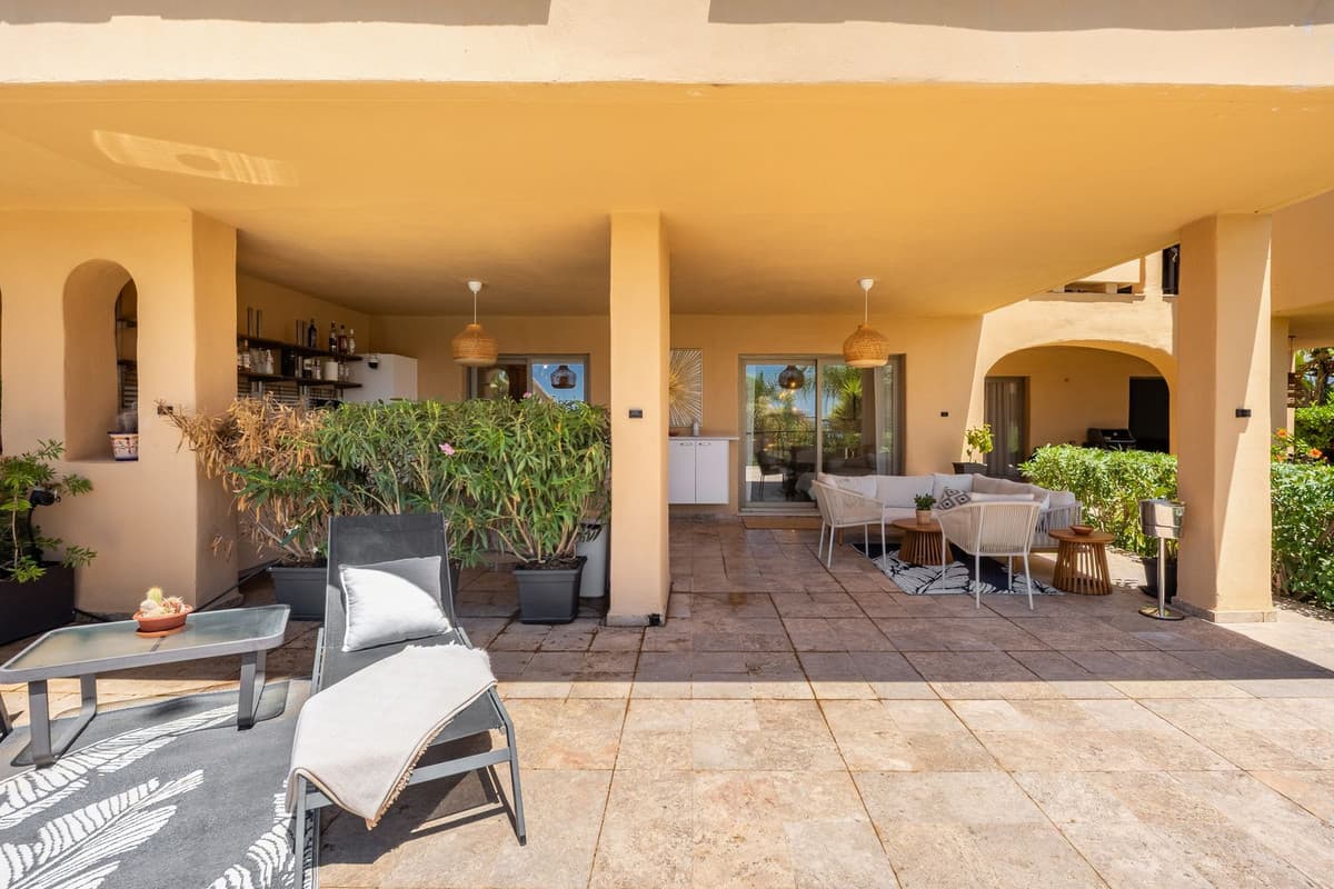 Middle Floor Apartment in Benahavís — photo 6 of 10