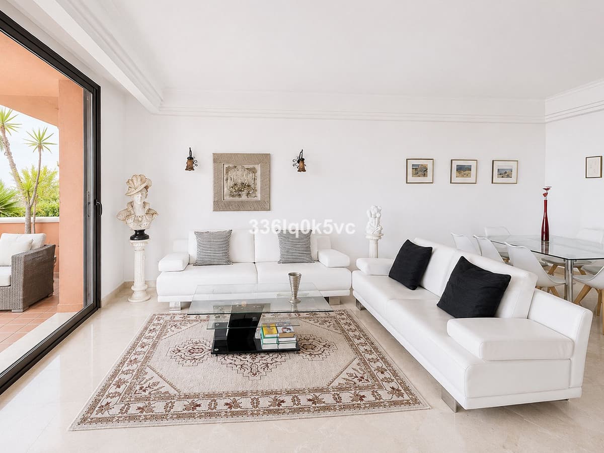 Middle Floor Apartment in Benahavís — photo 5 of 10