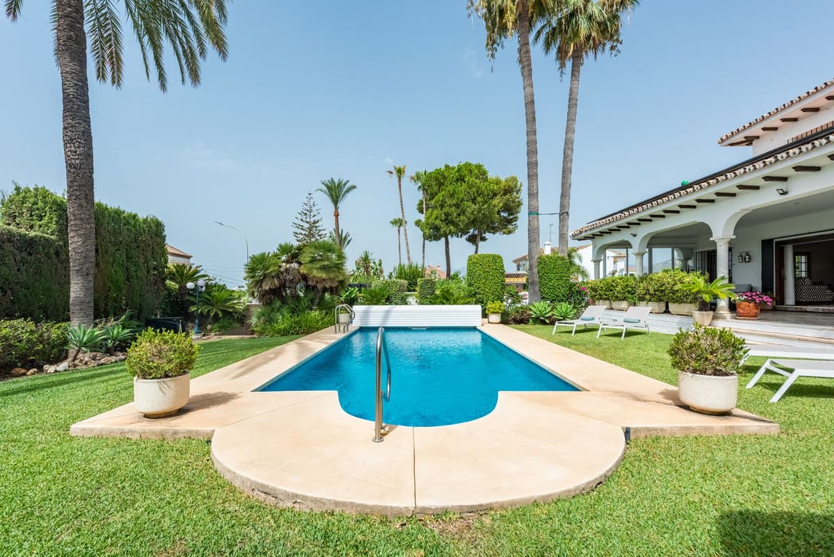 Detached Villa in San Pedro de Alcántara — photo 5 of 10