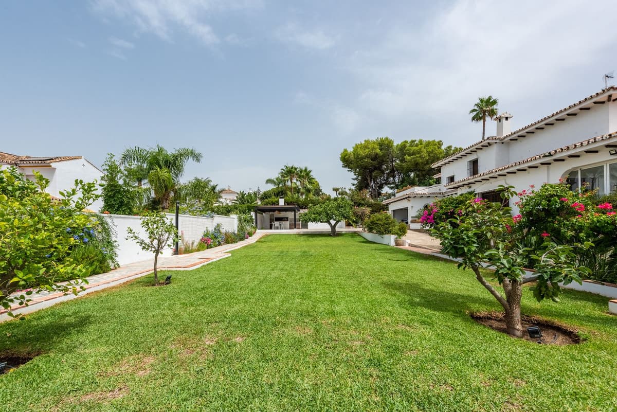 Detached Villa in San Pedro de Alcántara — photo 8 of 10