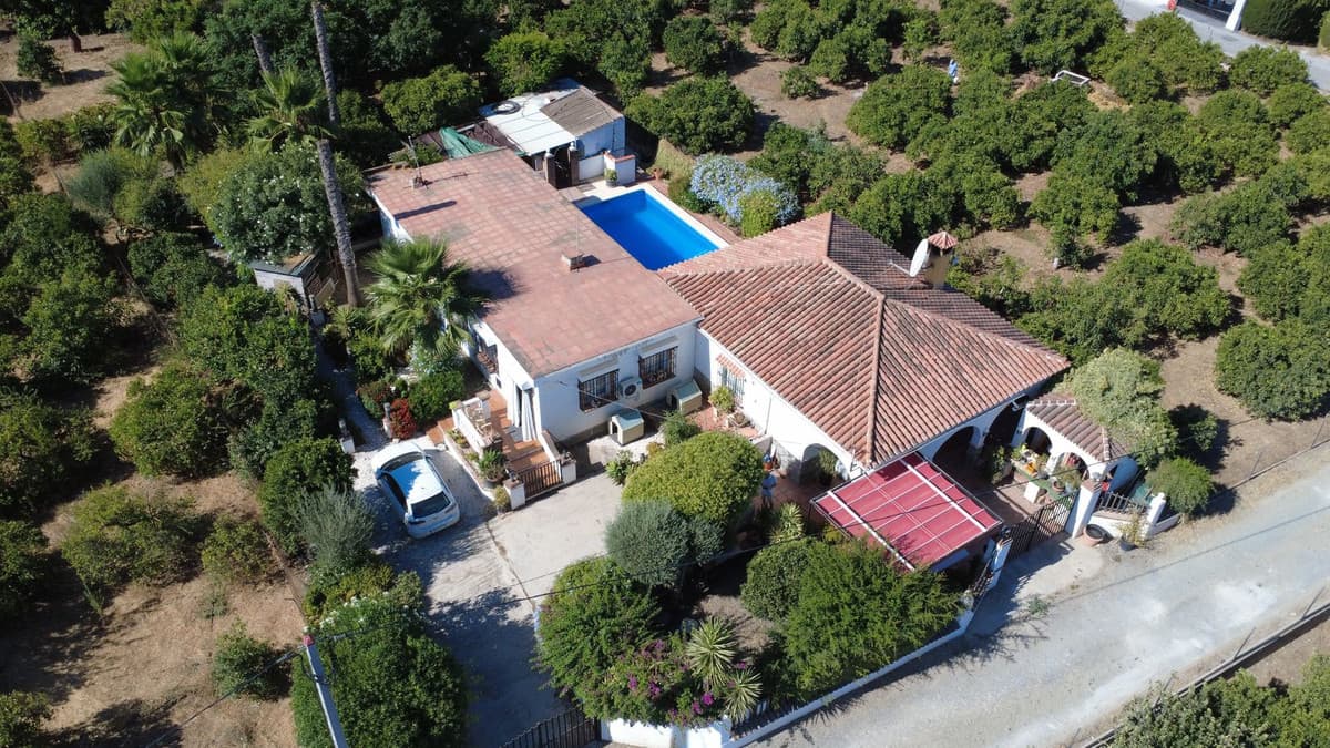 Cortijo in Alhaurín el Grande — photo 1 of 10