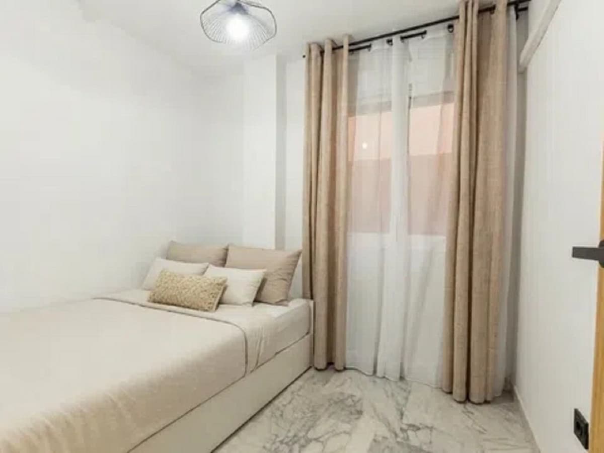 Middle Floor Apartment in Torreblanca — photo 7 of 8