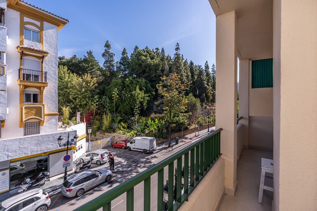 Middle Floor Apartment in Marbella — photo 6 of 10