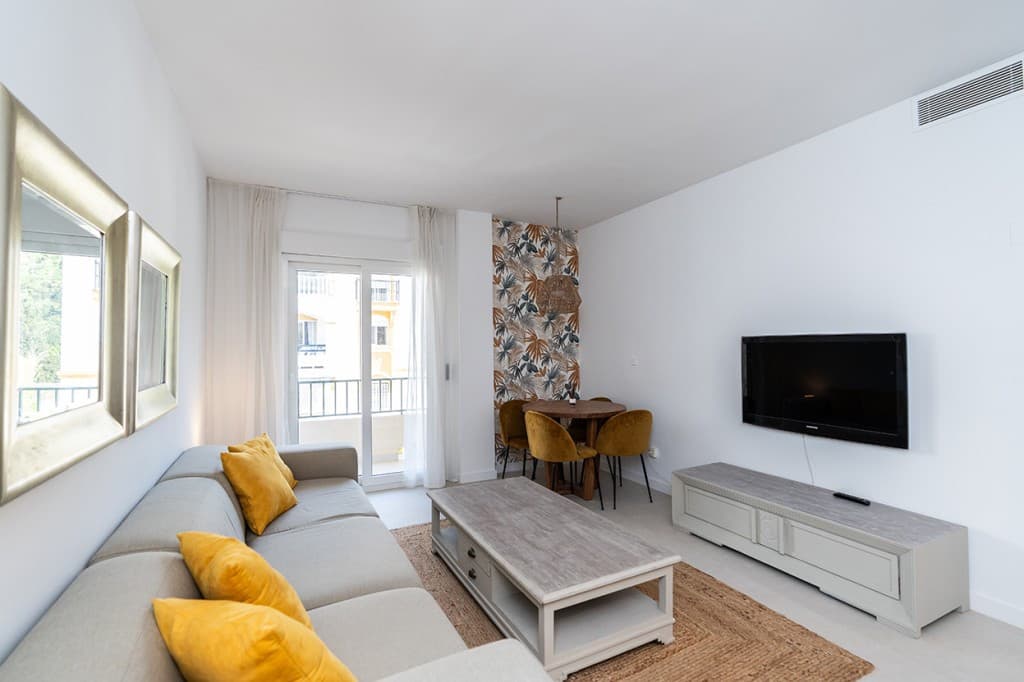 Middle Floor Apartment in Marbella — photo 9 of 10