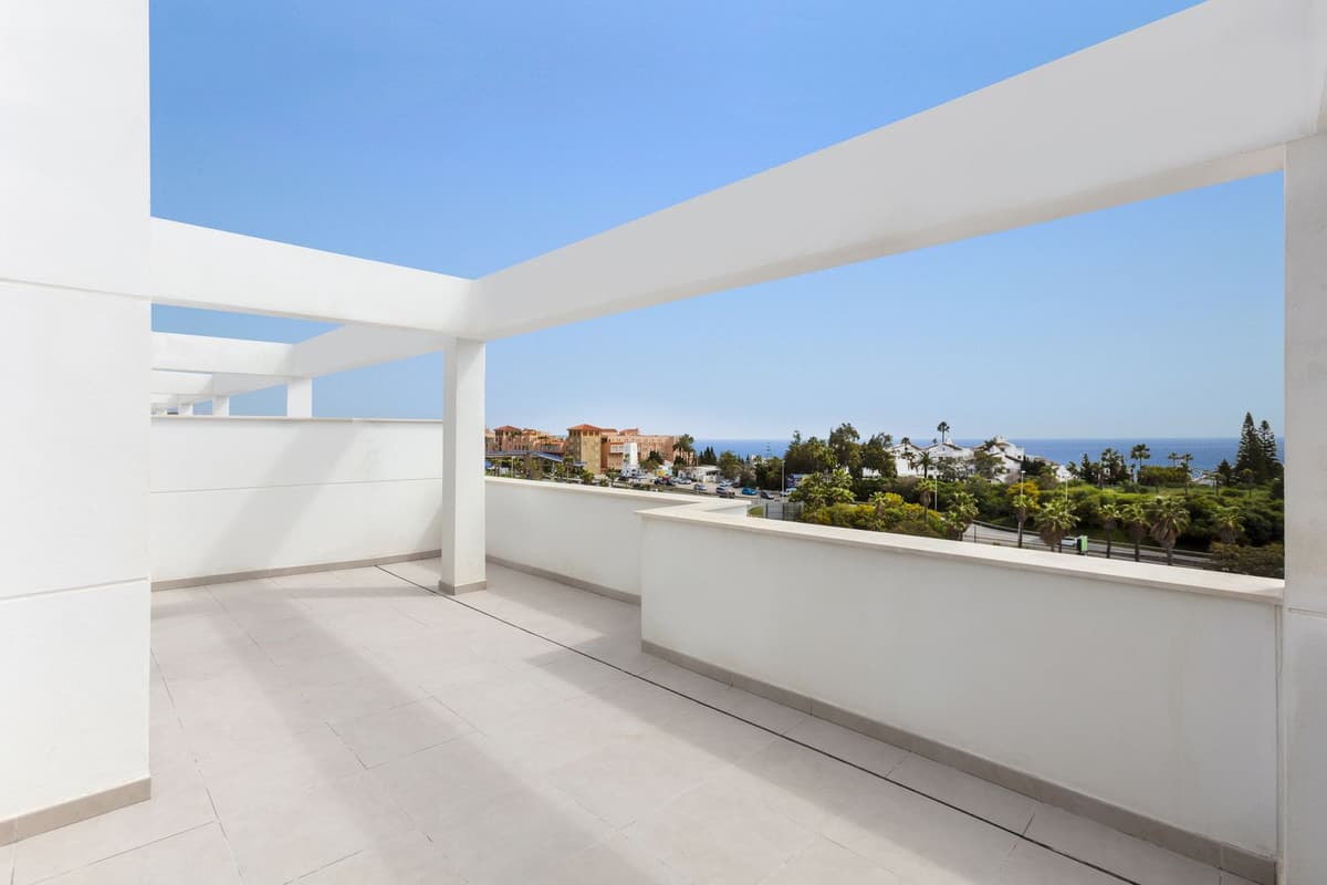 Penthouse in Estepona — photo 2 of 10