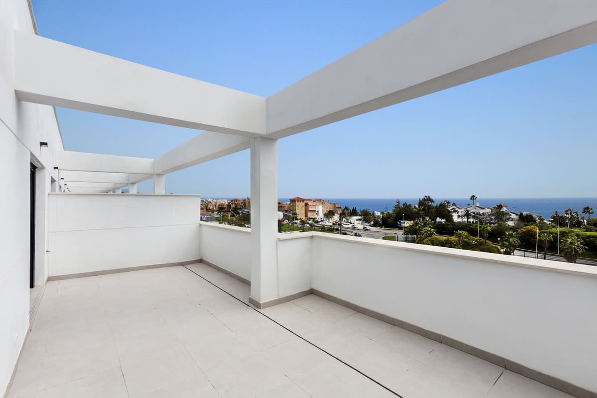 Penthouse in Estepona — photo 3 of 10