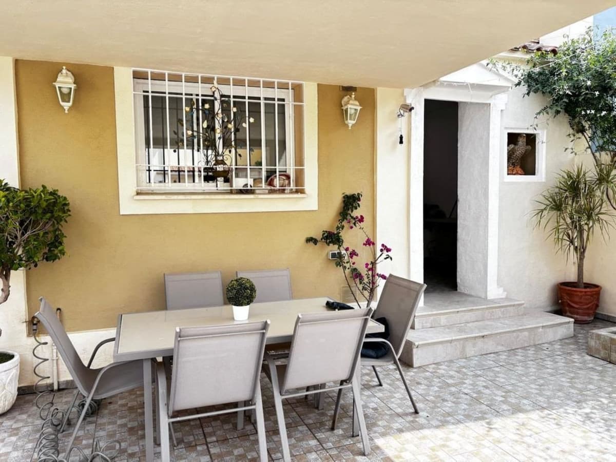 Townhouse in Campanillas — photo 1 of 10
