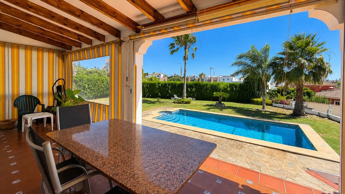 Detached Villa in Estepona — photo 5 of 10