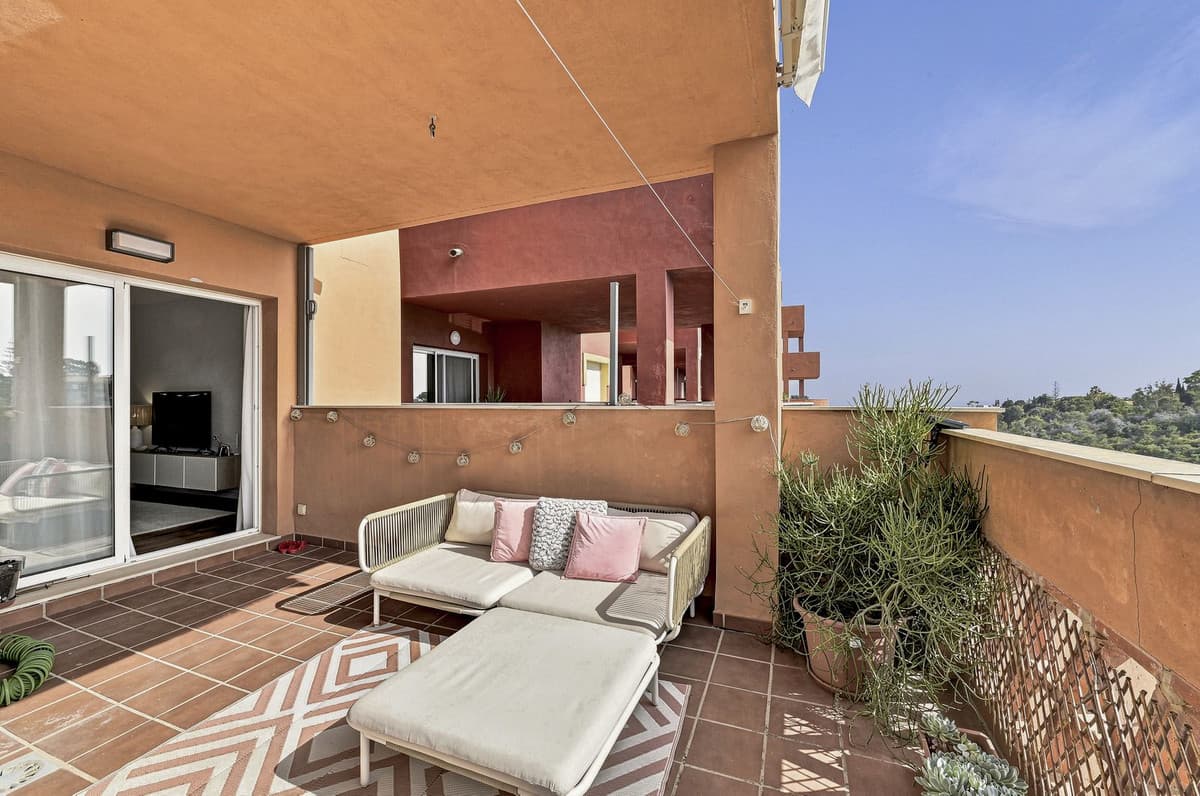 Middle Floor Apartment in Reserva de Marbella — photo 2 of 10