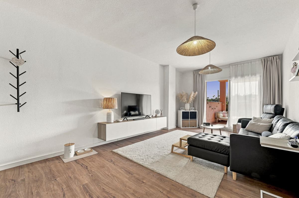 Middle Floor Apartment in Reserva de Marbella — photo 7 of 10
