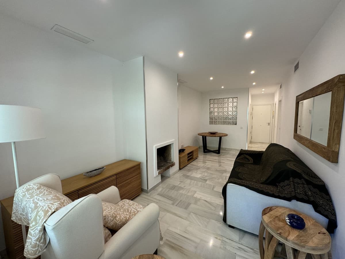 Ground Floor Apartment in The Golden Mile — photo 4 of 10