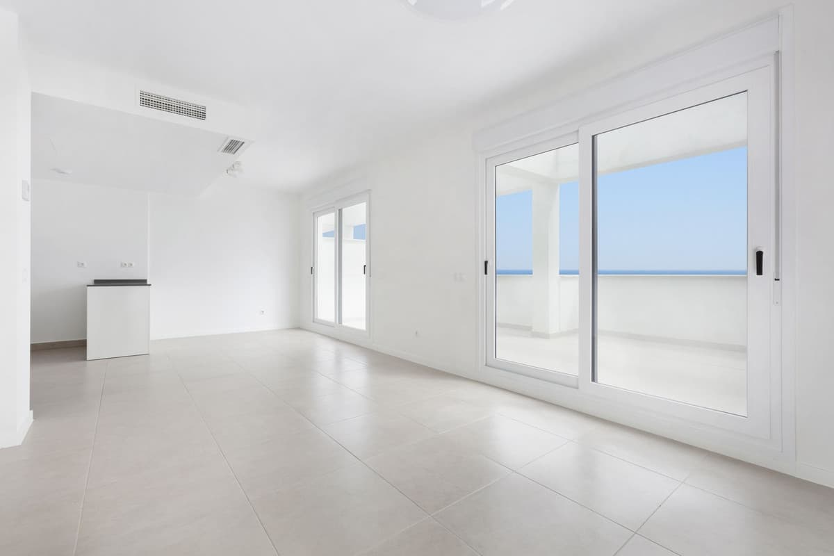 Penthouse in Estepona — photo 1 of 10