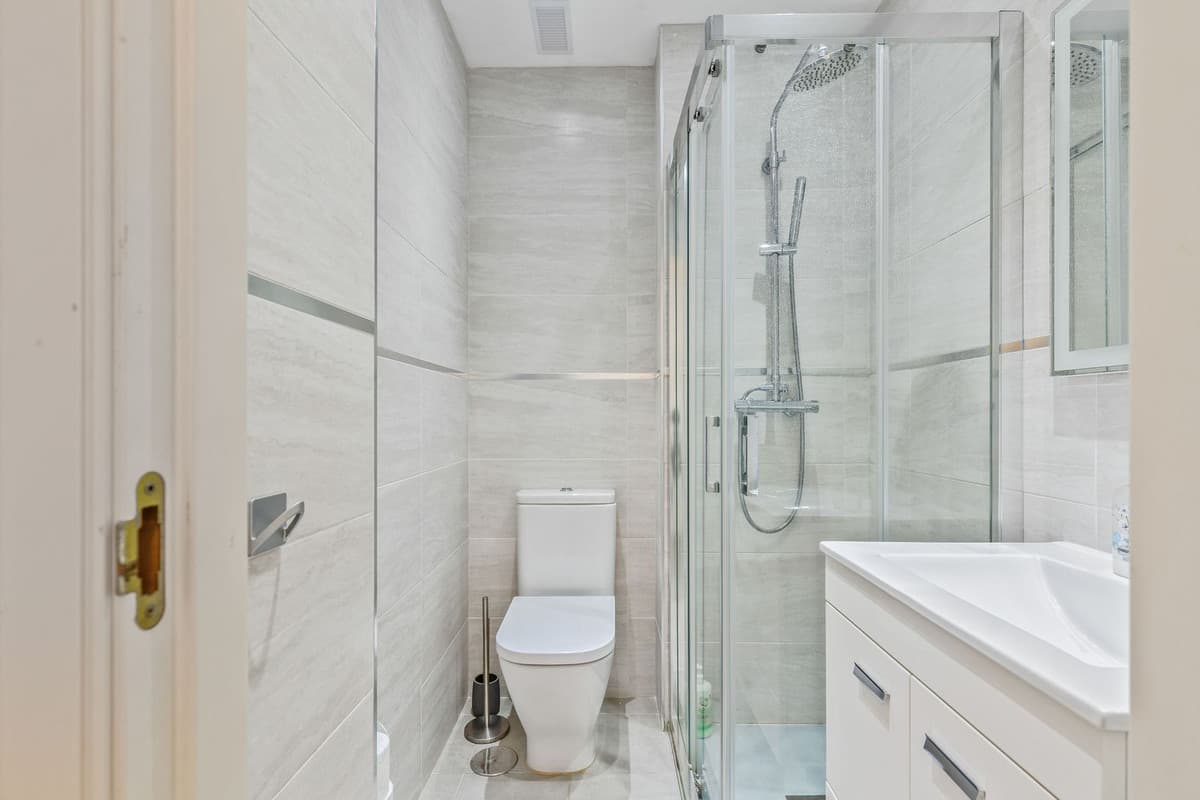 Middle Floor Apartment in Calahonda — photo 10 of 10