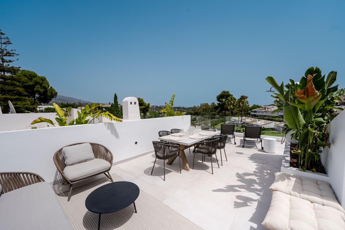 Penthouse Duplex in Nueva Andalucía — photo 6 of 10
