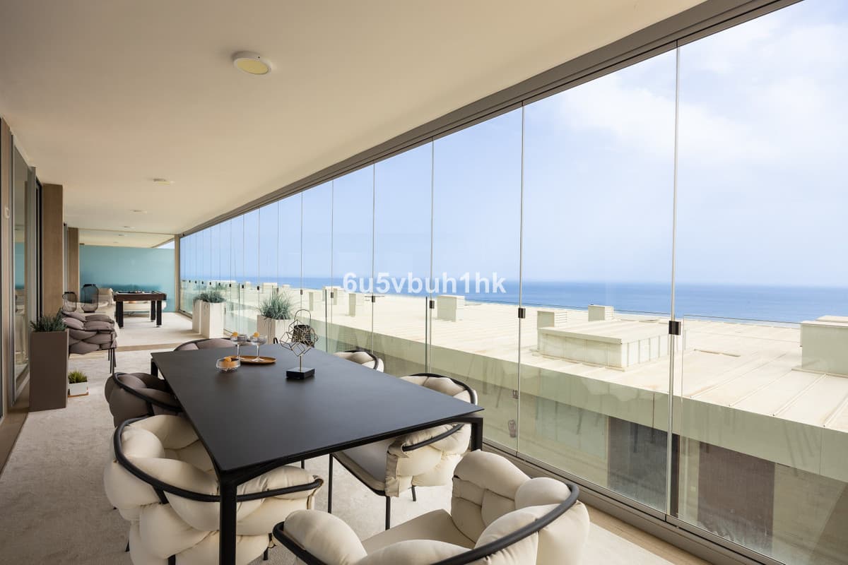 Middle Floor Apartment in Fuengirola — photo 5 of 10