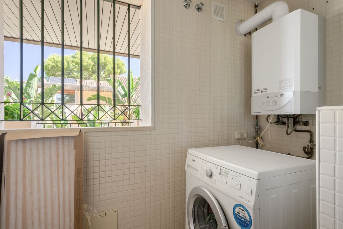 Middle Floor Apartment in Nueva Andalucía — photo 9 of 10