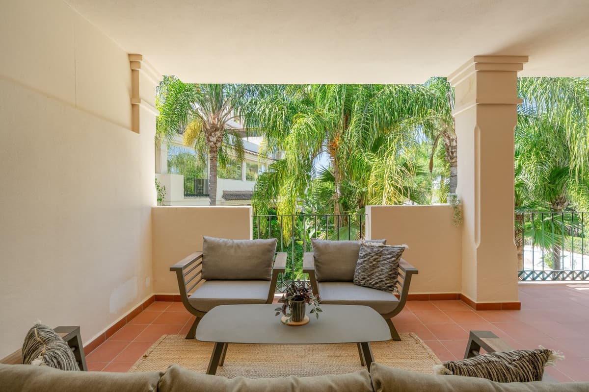 Middle Floor Apartment in Nueva Andalucía — photo 10 of 10