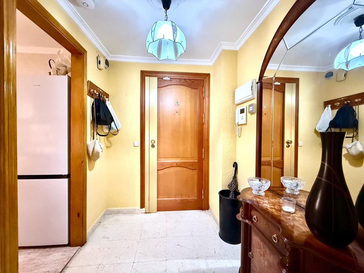 Middle Floor Apartment in Fuengirola — photo 7 of 10