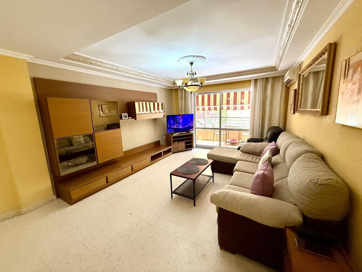 Middle Floor Apartment in Fuengirola — photo 10 of 10