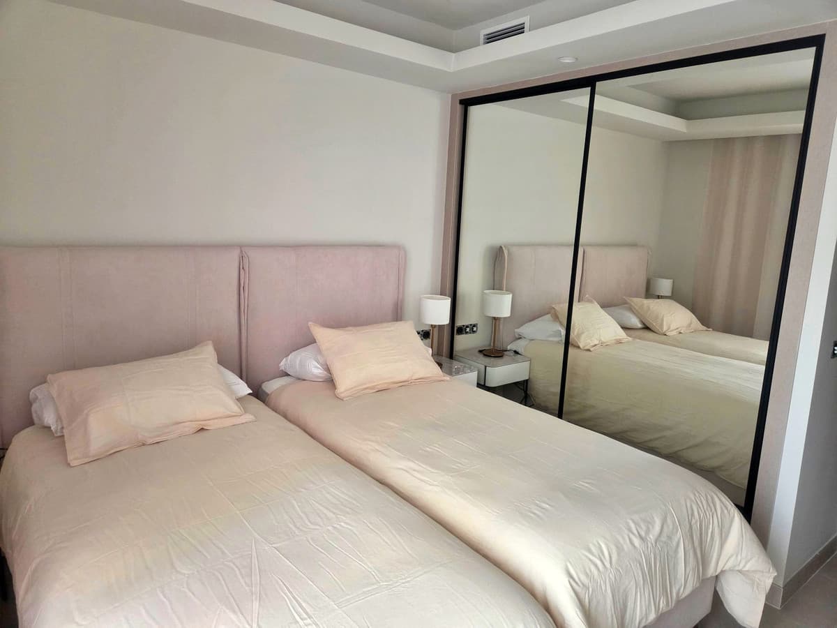 Middle Floor Apartment in Puerto Banús — photo 7 of 10