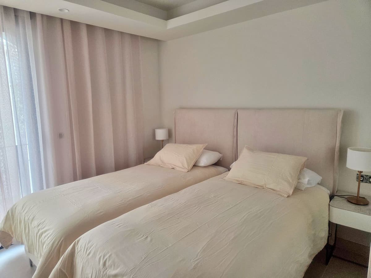 Middle Floor Apartment in Puerto Banús — photo 8 of 10