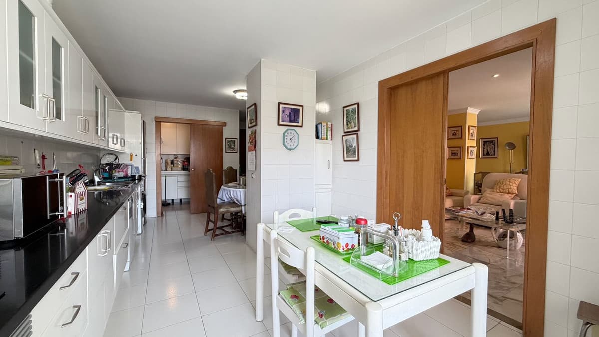 Middle Floor Apartment in Marbella — photo 5 of 10