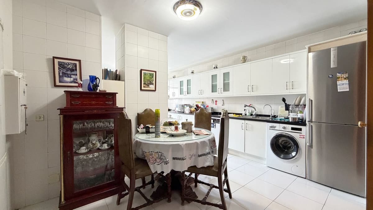 Middle Floor Apartment in Marbella — photo 8 of 10