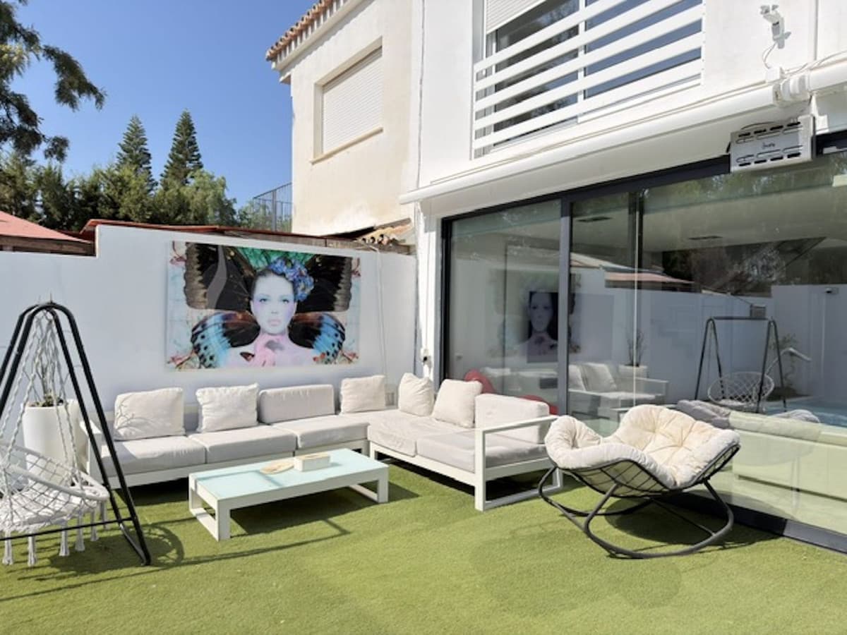 Semi-Detached House in Marbella — photo 3 of 10